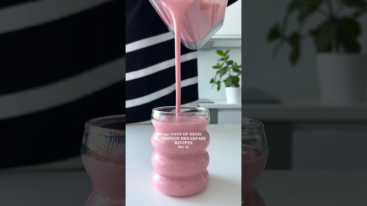 Healthy & High-protein Raspberry Smoothie - no protein powder😍 #healthyrecipes #highprotein