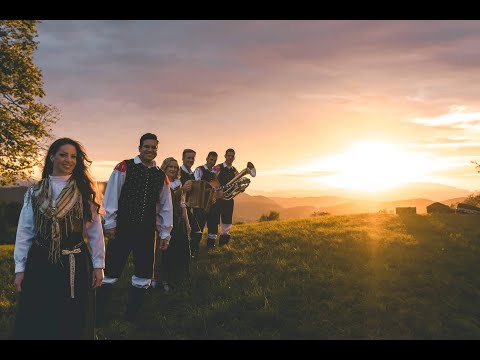 Ansambel Banovšek - Tam smo doma