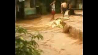 preview picture of video 'banjir vs natall 25 12 11 cikadut bandung'