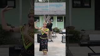 Download lagu dayak cantik menari 😇 #shorts #borneo mp3
