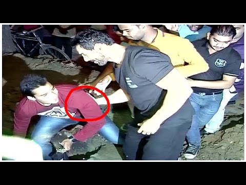 John Abraham helping his fans to came out from runnel...