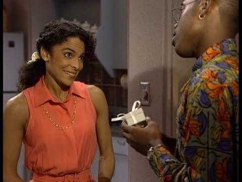 A Different world: 5x01 - Dwayne proposes properly to Whitley