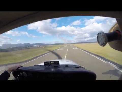 CESSNA 172 final approach and landing RWY 27 in Poprad /LZTT/