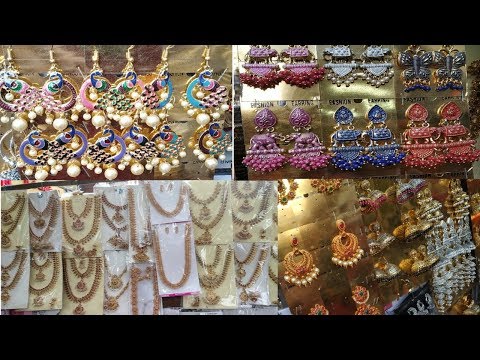 Antique jewellery collections