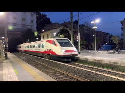 ETR 460 N. 23 FRECCIABIANCA |ES* 8620 Roma Termini - Milano Centrale in transito a Genova Sturla!