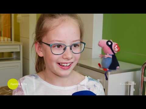 Die Anwendung salizilowoj die Salben bei der Schuppenflechte Das Ekzem bei den Kindern auf dem Pfaffen des Fotos