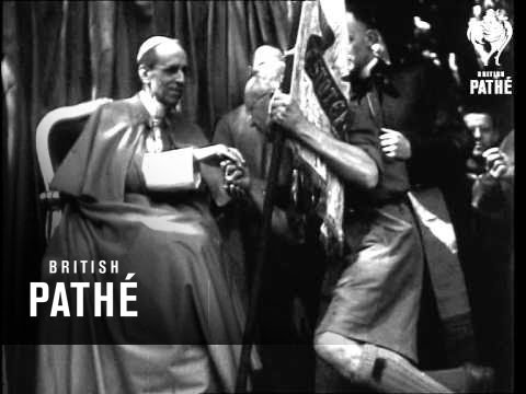 Pope Blesses Italian Scouts (1946)