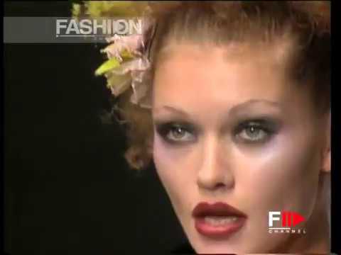 "Valentino" Spring Summer 1997 Paris 3 of 6 pret a porter woman by FashionChannel
