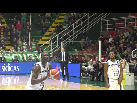 La Sidigas batte il Banvit e l'emergenza. Si torna sul mercato