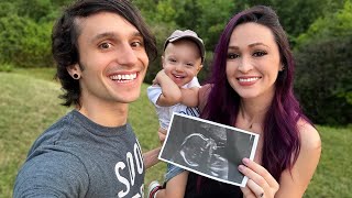 WE'RE HAVING A BABY!!