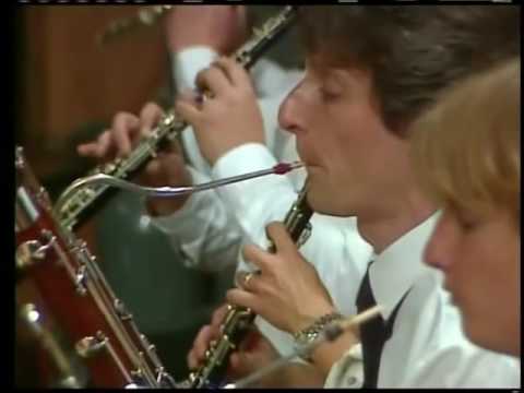 Friedrich GULDA play's MOZART Piano Concertos K.466, 537.mp4