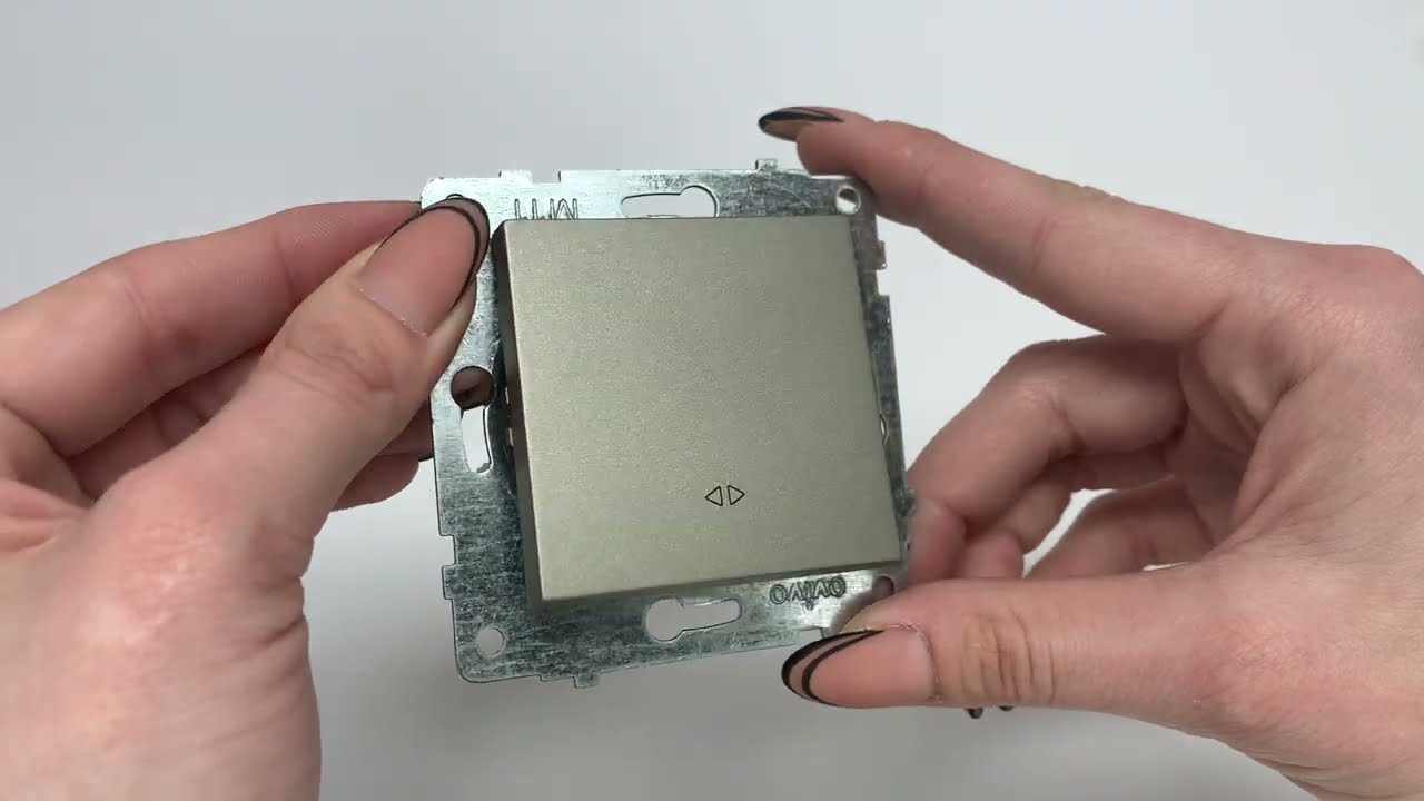 Вимикач проміжний одноклавішний OVIVO Grano антрацит (600-000213-214)