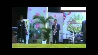 ARNOLD Y LOS ROMÁNTICOS DE LA CUMBIA "TE HE PROMETIDO"