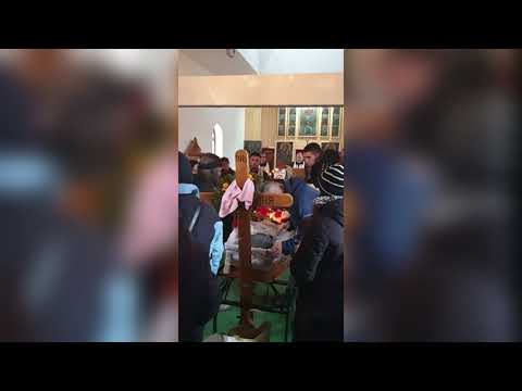 Gestul sfâșietor făcut de un elev de clasa a IV-a lângă sicriul profesoarei lui de sport