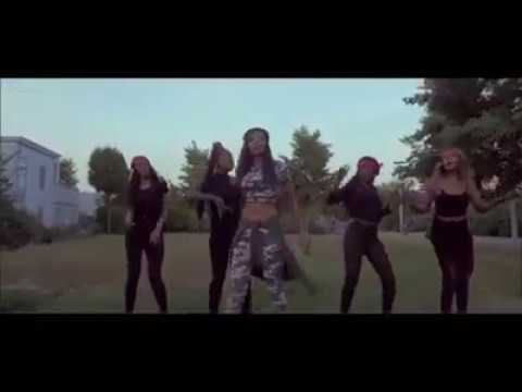 Mia Khalifa - La danse des bandits (Clip Officiel)