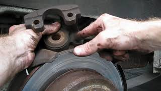 Rear Disc Brake Pad Replacement Dodge Grand Caravan, Town and Country 2002-2007