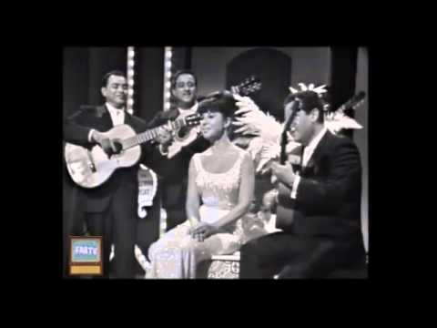 Eydie Gormé and Trio Los Panchos - Piel Canela, Sabor A Mi, Granada (1964) LIVE