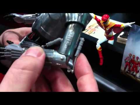 Tamashii Nations 12"PM C-3PO prototype in-hand at NYCC