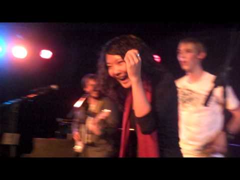 Derik Nelson Band - dancing on stage!