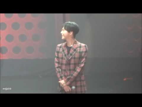 161002 G-Dragon cute dance @ BIGBANG MADE [VIP] TOUR IN SINGAPORE