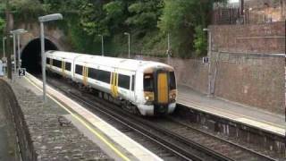 preview picture of video 'Class 375 trains at Tunbridge Wells station'