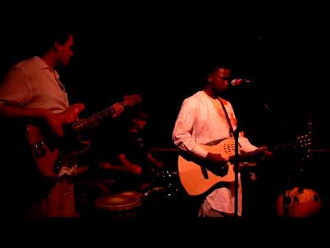 Boubacar Diabate & SambaLolo at Sally O'briens August 25 2012