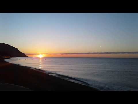 Морской рассвет, живописный восход солнца над морем 2019.02.20 07:36:47