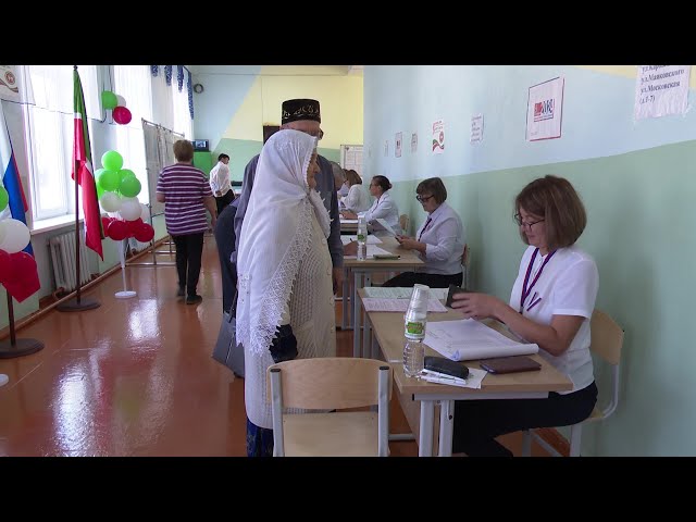 В единый день голосования в микрорайоне сахароваров г. Нурлат работало два избирательных участка