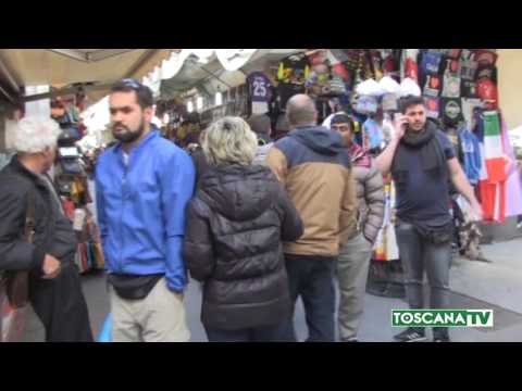 2017-04-28 FIRENZE - DONNE COMMERCIANTI CONTRO VENDITORI ABUSIVI