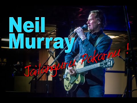 Neil Murray performing "Jailanguru Pakarnu" at Marrickville Bowling Club 22 November 2018