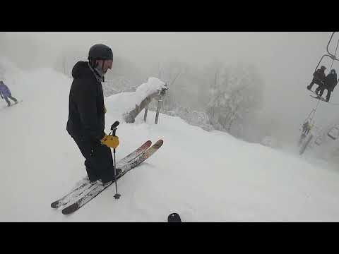 POWDER DAY Skiing @ Hakuba Cortina Japan!!