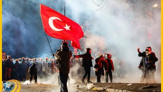 Թուրք ընդդիմադիրներն աթոռներ են նետել ուժայինների ուղղությամբ. ոստիկանները ջրաշիթ ու գազ են կիրառել