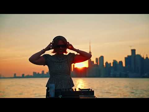 Sunset House Music Mix - chill daytime to night party