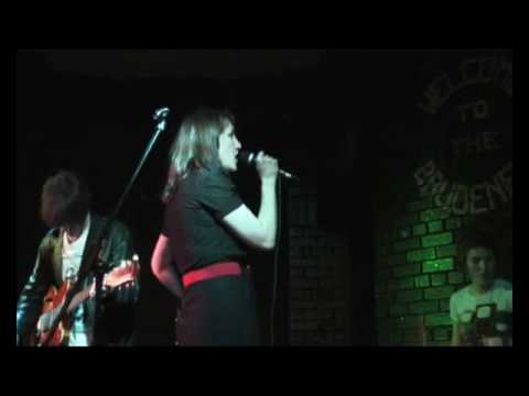 The Manhattan Love Suicides - Don't Leave Me Dying [Live]