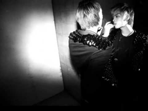 Jonghyun's new look - SHINee 2009 comeback