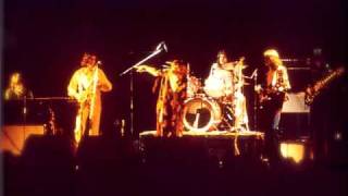 Cado Belle Live - Falling In And Out Of Love