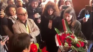 Bologna, il video della contestazione alla vicesindaca Clancy durante la commemorazione di France...