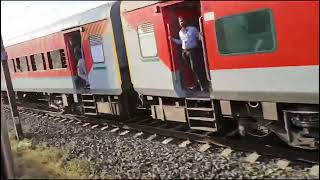 🏁Parallel Race🏁22912-Shipra Exp.Vs 11449-SMVD Katra Weekly Exp. #indianrailways #parallel #subscribe