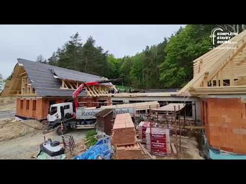 Roubenka Houska - že by konkurovala hradu Houska?