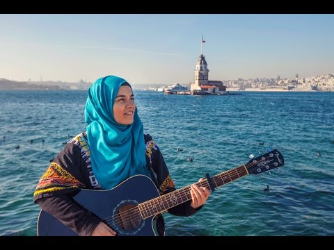 Sevval Kayhan - Everything Begins With a Smile (MUSIC VIDEO)