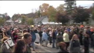 preview picture of video 'Sister Bay Fall Fest 2008 Ping Pong Ball Drop'