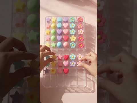 Gak ada yang lebih memuaskan daripada merapikan lip balm dalam organizer crystal yang cantik ini! 😍✨ Siap-siap buat me...