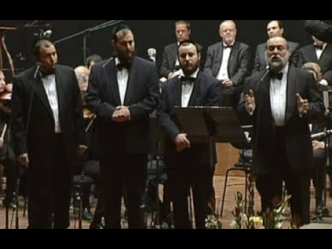 Cantor Benjamin Muller and Family.