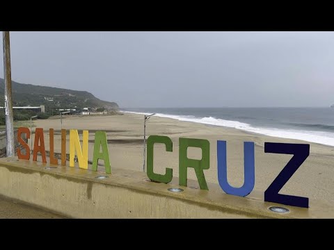 Video Thumbnail: Gray skies over Mexico's Pacific coast as Hurricane John approaches | AFP