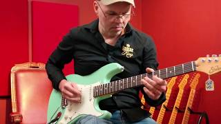 Video thumbnail for Suhr Classic S - SSS  - Rock groove | GUITARKING by Guitarking