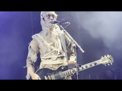 Smashing Pumpkins 2022-10-30 Fiserv Forum, Milwaukee, WI, US (Multicam)