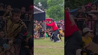 Download lagu Solah Prabu celeng gembel Mas Bondan Permadi Jaranan Putro Sendi Satrio Sakti mp3