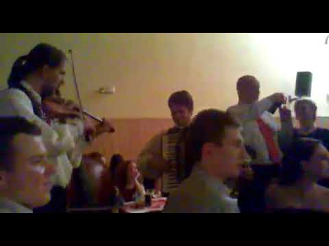 Rusínský ples v Praze 2012 - do biloho rana tanec i spivaňa