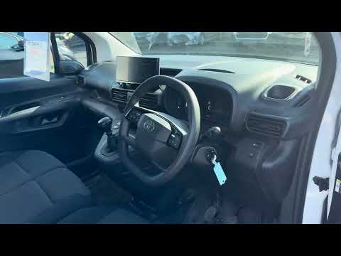 Toyota Proace City 1.5D GX LWB + VAT - Image 2