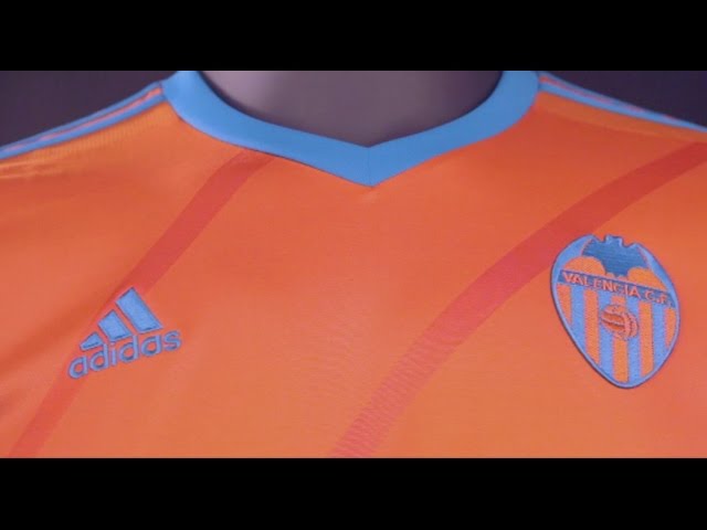 Vídeo relacionado con Puma 75748003 Pantalones Cortos Valencia CF Segunda Equipación 2020-2021 para Niños, Unisex, Vibrant Orange, 164